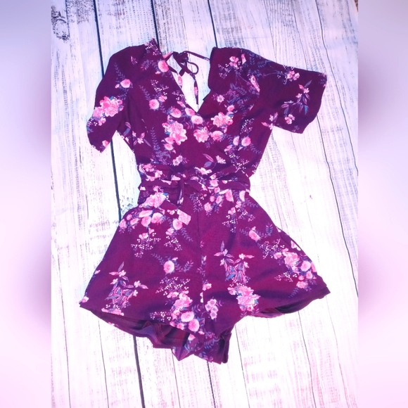 Romper - Picture 1 of 4